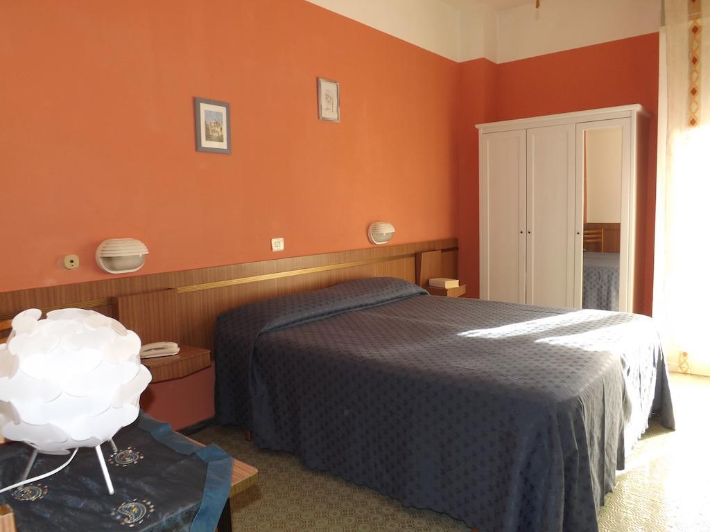 Hotel Danubio San Mauro Mare 객실 사진